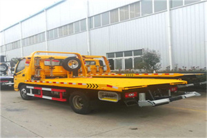 南安附近拖车救援搭电